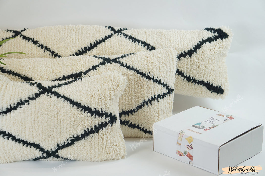 Moroccan wool lumbar Pillow - Beni ouarain Pillow