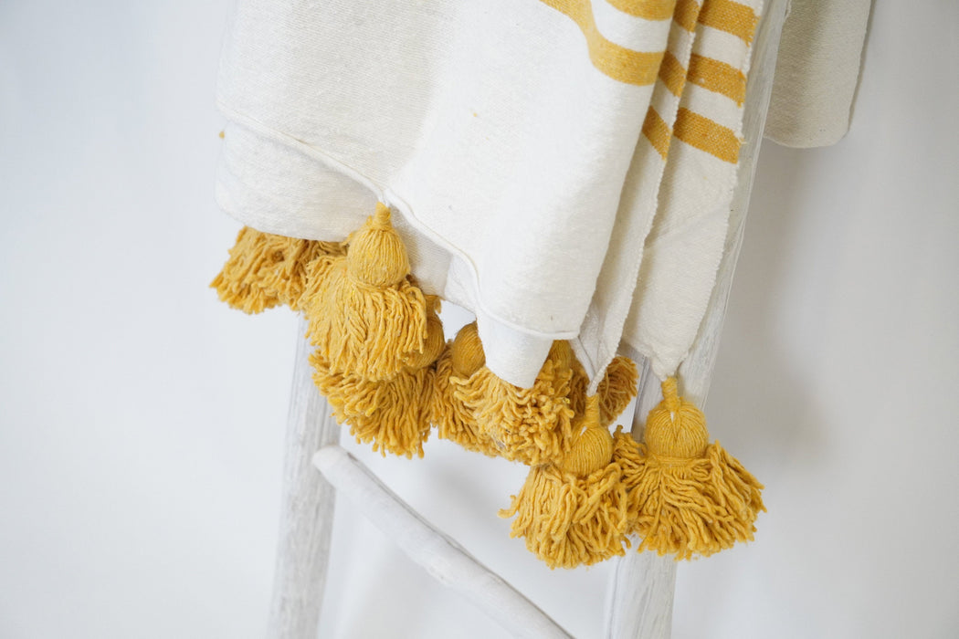 Beautiful Yellow Pom Pom Blanket Throw, Handwoven cotton blanket