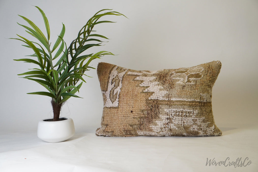 Cute Moroccan pillow, Moroccan Pillow, Boujaad Pillow, Bohemian Pillow, decorative Pillow - Handcrafted from vintage Moroccan wool rug
