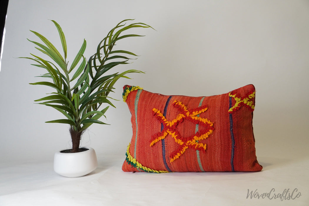 Lovely Moroccan pillow, Moroccan Pillow, Boujaad Pillow, Bohemian Pillow, decorative Pillow - Handcrafted from Moroccan wool rug