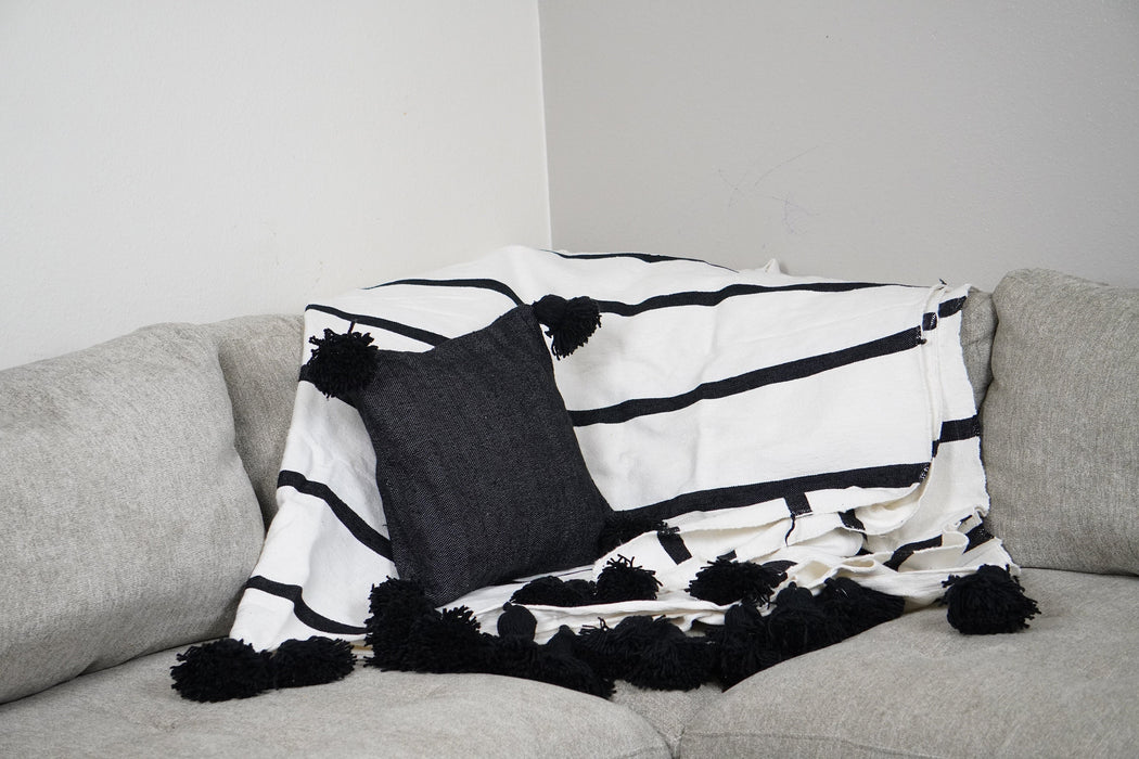 Stripped Pom Pom COZY Blanket -  Winter soft blanket